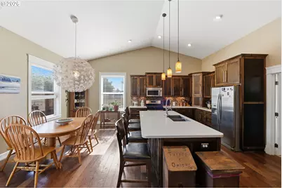 1400 Holloway, Coos Bay, OR 97420 - Photo 9