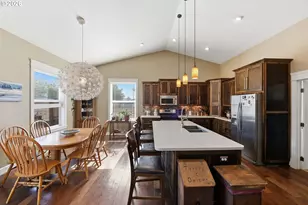 1400 Holloway, Coos Bay, OR 97420 - Photo 9