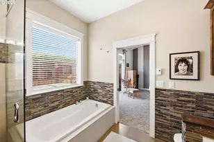 1400 Holloway, Coos Bay, OR 97420 - Photo 17