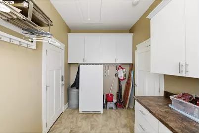 1400 Holloway, Coos Bay, OR 97420 - Photo 27