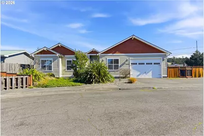 1400 Holloway, Coos Bay, OR 97420 - Photo 1