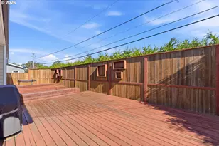 1400 Holloway, Coos Bay, OR 97420 - Photo 33