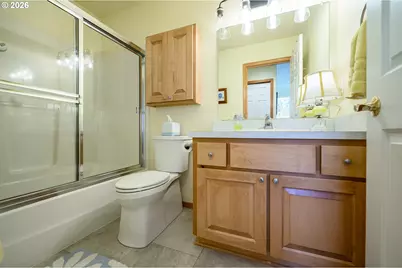 323 NE Fircrest Pl, McMinnville, OR 97128 - Photo 31