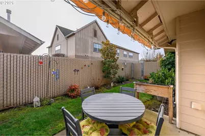 323 NE Fircrest Pl, McMinnville, OR 97128 - Photo 33