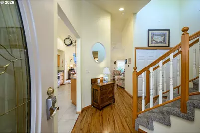 323 NE Fircrest Pl, McMinnville, OR 97128 - Photo 7