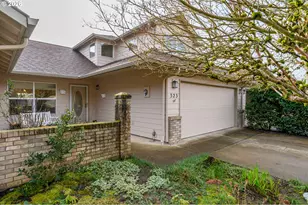 323 NE Fircrest Pl, McMinnville, OR 97128 - Photo 5