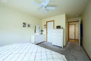 323 NE Fircrest Pl, McMinnville, OR 97128 - Photo 23