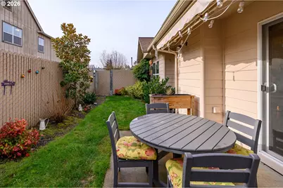 323 NE Fircrest Pl, McMinnville, OR 97128 - Photo 33