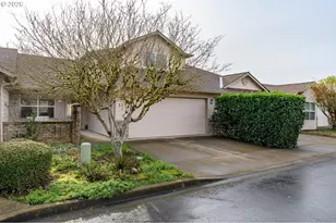 323 NE Fircrest Pl, McMinnville, OR 97128 - Photo 3