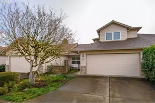 323 NE Fircrest Pl, McMinnville, OR 97128 - Photo 5