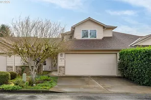 323 NE Fircrest Pl, McMinnville, OR 97128 - Photo 1