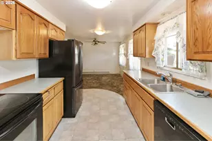 5989 G St, Springfield, OR 97478 - Photo 7