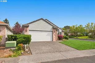 2204 NE 158th Ave, Portland, OR 97230 - Photo 3