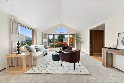 2204 NE 158th Ave, Portland, OR 97230 - Photo 9