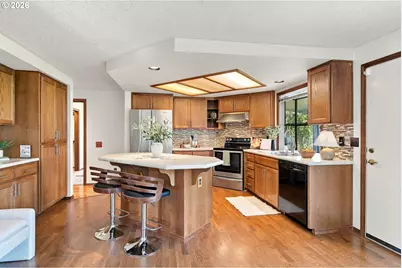 2204 NE 158th Ave, Portland, OR 97230 - Photo 17