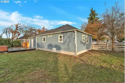 122 N Cole Ave, Molalla, OR 97038 - Photo 23