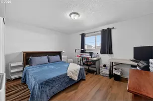 2412 SW Wickiup Ave, Redmond, OR 97756 - Photo 15