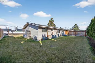 2412 SW Wickiup Ave, Redmond, OR 97756 - Photo 19