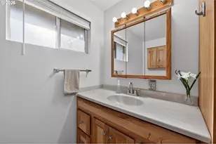 2412 SW Wickiup Ave, Redmond, OR 97756 - Photo 11