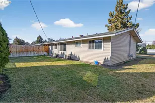 2412 SW Wickiup Ave, Redmond, OR 97756 - Photo 27