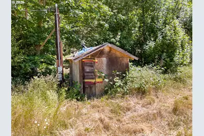 596 Raleigh Dr, Winston, OR 97496 - Photo 21