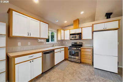 1215 N First Ave, Rockaway Beach, OR 97136 - Photo 9