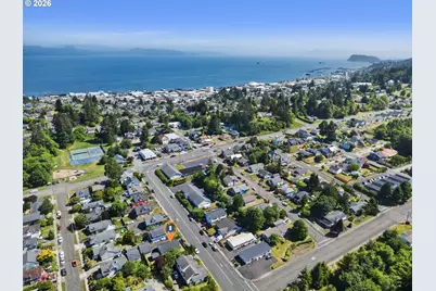1477 7th St, Astoria, OR 97103 - Photo 37