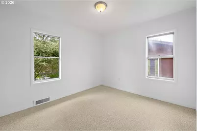 1477 7th St, Astoria, OR 97103 - Photo 9