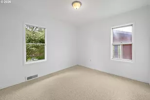 1477 7th St, Astoria, OR 97103 - Photo 9