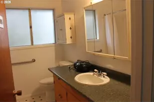 21620 Glaze Rd, Veneta, OR 97487 - Photo 15