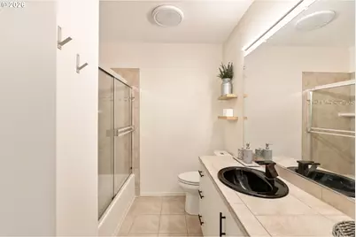 315 NW Uptown Ter #2A, Portland, OR 97210 - Photo 23