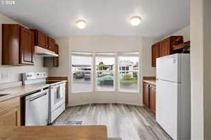 2150 Laura St, Springfield, OR 97477 - Photo 11