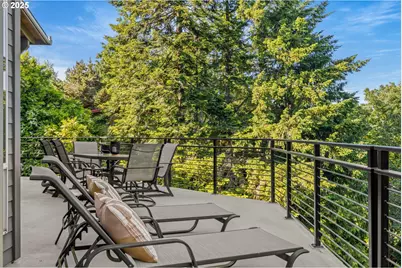 262 NW Royal Blvd, Portland, OR 97210 - Photo 15