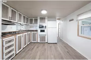 1010 Geary St, Albany, OR 97322 - Photo 7