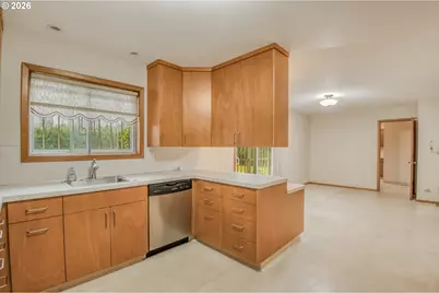 6744 SE Molt St, Milwaukie, OR 97267 - Photo 13