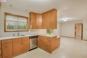 6744 SE Molt St, Milwaukie, OR 97267 - Photo 13