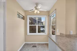 3330 SW Primrose St, Portland, OR 97219 - Photo 13