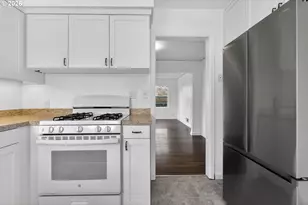 3330 SW Primrose St, Portland, OR 97219 - Photo 19