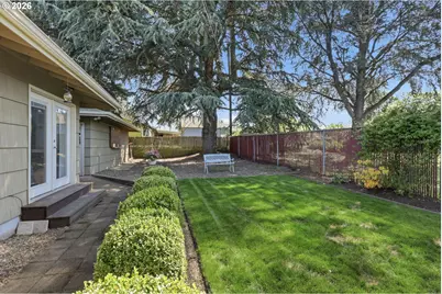 12040 NE Morris St, Portland, OR 97220 - Photo 27