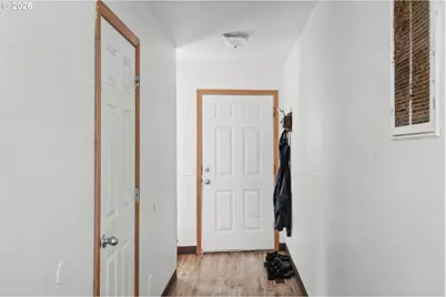 905 Charter Pl, Salem, OR 97301 - Photo 9