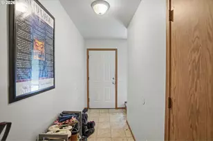 905 Charter Pl, Salem, OR 97301 - Photo 23