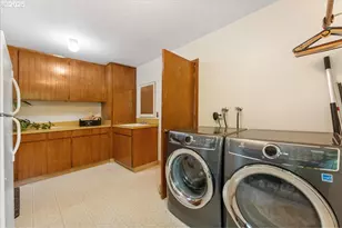 2005 Carriage Way, West Linn, OR 97068 - Photo 37