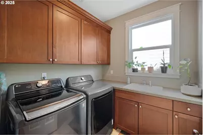 16140 SW Puffin Ct, Beaverton, OR 97007 - Photo 29