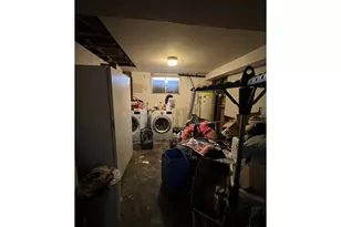 933 SE 174th Ave, Portland, OR 97233 - Photo 3