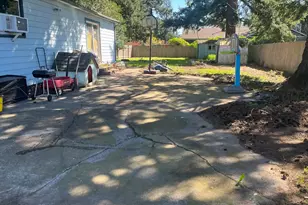 933 SE 174th Ave, Portland, OR 97233 - Photo 11