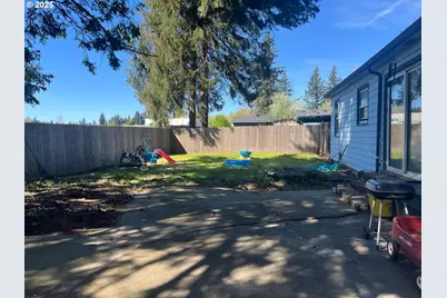 933 SE 174th Ave, Portland, OR 97233 - Photo 11
