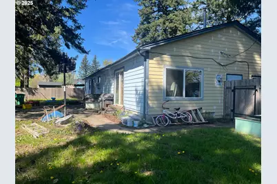 933 SE 174th Ave, Portland, OR 97233 - Photo 9