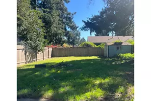 933 SE 174th Ave, Portland, OR 97233 - Photo 9