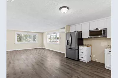 813 NE 106th Ave, Vancouver, WA 98664 - Photo 9