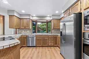 6415 SW Fisher Ave, Beaverton, OR 97008 - Photo 11